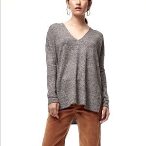 Babaton ERIN V Neck Sweater Top Heather Gray Wool + Linen X Small